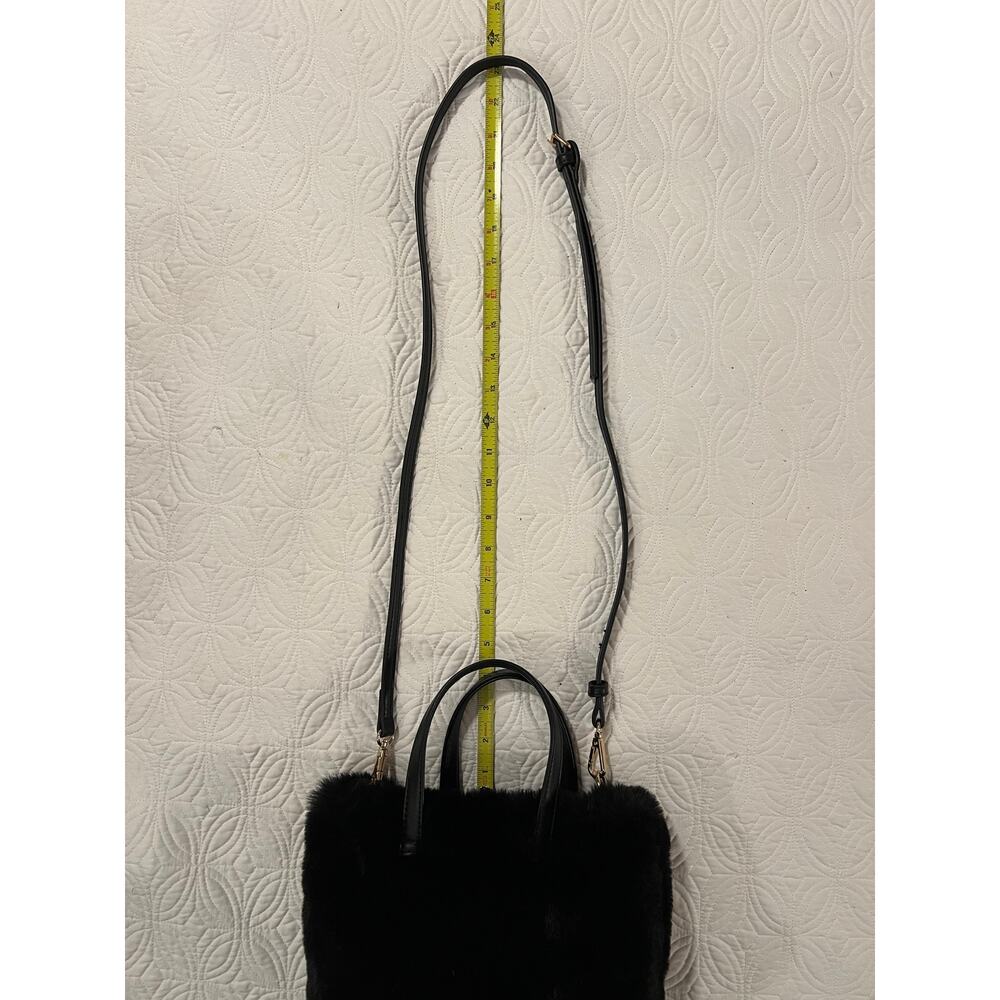 Expressions NYC Black
Crossbody Bag
Faux fur
Brand new - Picture 6 of 8